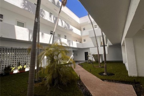 Condo à Miami Beach, Floride, 1 chambre  № 2039121