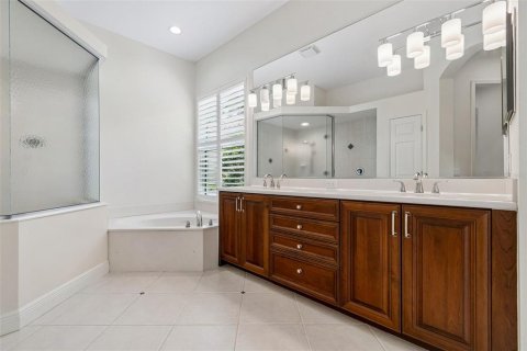 Casa en venta en Bradenton, Florida, 3 dormitorios, 256.04 m2 № 2152038 - foto 25