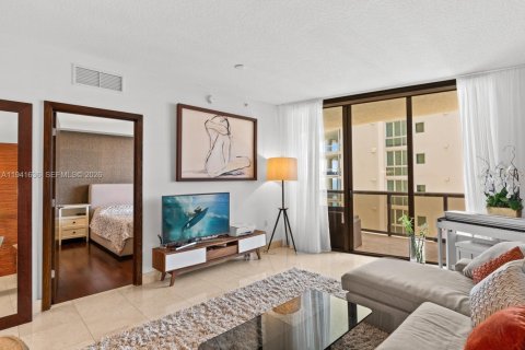 Condo in Sunny Isles Beach, Florida, 1 bedroom  № 1998912 - photo 5