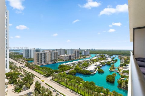 Condo in Sunny Isles Beach, Florida, 1 bedroom  № 1998912 - photo 22