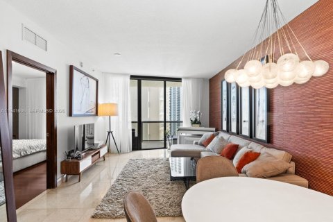 Condo in Sunny Isles Beach, Florida, 1 bedroom  № 1998912 - photo 3
