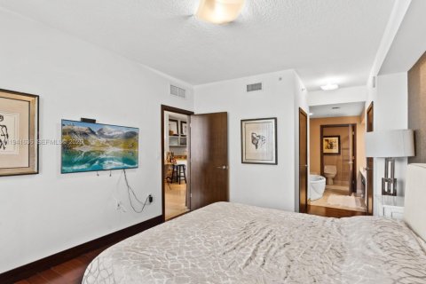 Condo in Sunny Isles Beach, Florida, 1 bedroom  № 1998912 - photo 14
