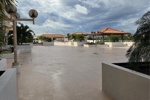 Copropriété à louer à Sunny Isles Beach, Floride: 2 chambres, 93.65 m2 № 2076676 - photo 20