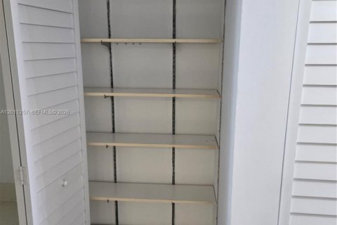 Copropriété à louer à Sunny Isles Beach, Floride: 2 chambres, 93.65 m2 № 2076676 - photo 16