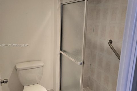Copropriété à louer à Sunny Isles Beach, Floride: 2 chambres, 93.65 m2 № 2076676 - photo 12