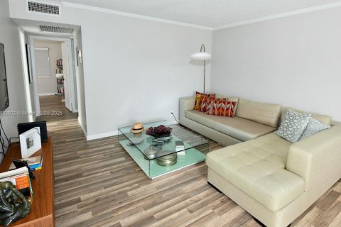 Copropriété à vendre à Deerfield Beach, Floride: 2 chambres, 76.18 m2 № 1965282 - photo 7