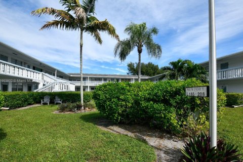 Copropriété à vendre à Deerfield Beach, Floride: 2 chambres, 76.18 m2 № 1965282 - photo 28