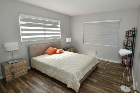 Copropriété à vendre à Deerfield Beach, Floride: 2 chambres, 76.18 m2 № 1965282 - photo 16