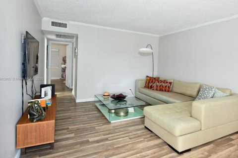 Copropriété à vendre à Deerfield Beach, Floride: 2 chambres, 76.18 m2 № 1965282 - photo 6