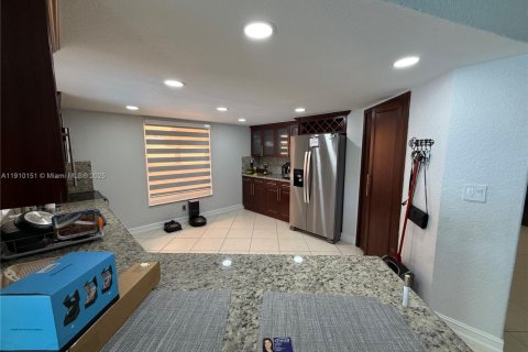 Villa ou maison à vendre à Miami Lakes, Floride: 3 chambres, 198.07 m2 № 1966402 - photo 9