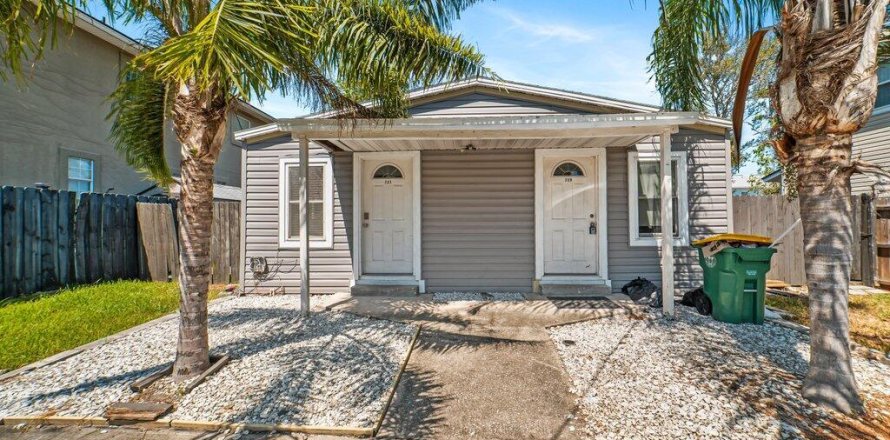 Propiedad comercial en Jacksonville Beach, Florida 4 dormitorios, 156.08 m2 № 801090
