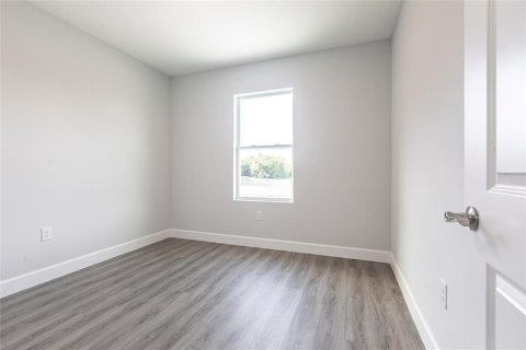 Commercial property in Englewood, Florida 6 bedrooms, 215.9 sq.m. № 1762254 - photo 15