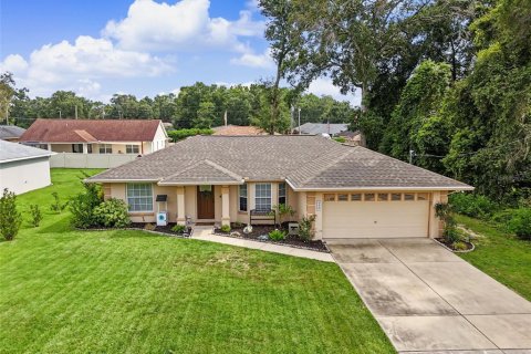Villa ou maison à Summerfield, Floride 3 chambres, 114.73 m2 № 2314770