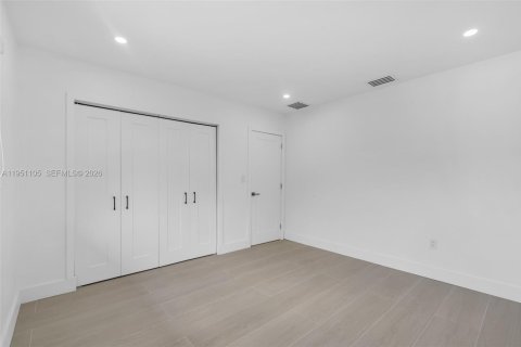 Propiedad comercial en venta en Miami, Florida, 188.13 m2 № 2007596 - foto 21