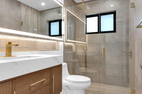 Propiedad comercial en venta en Miami, Florida, 188.13 m2 № 2007596 - foto 10