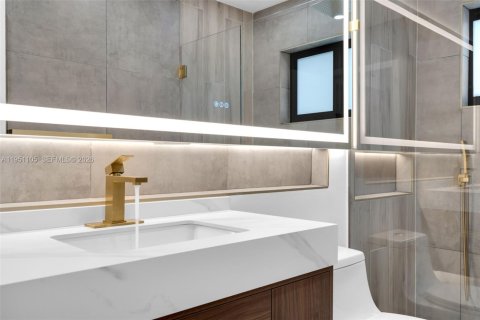 Propiedad comercial en venta en Miami, Florida, 188.13 m2 № 2007596 - foto 9