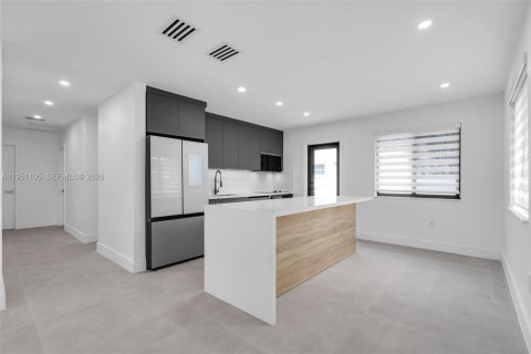 Propiedad comercial en venta en Miami, Florida, 188.13 m2 № 2007596 - foto 29