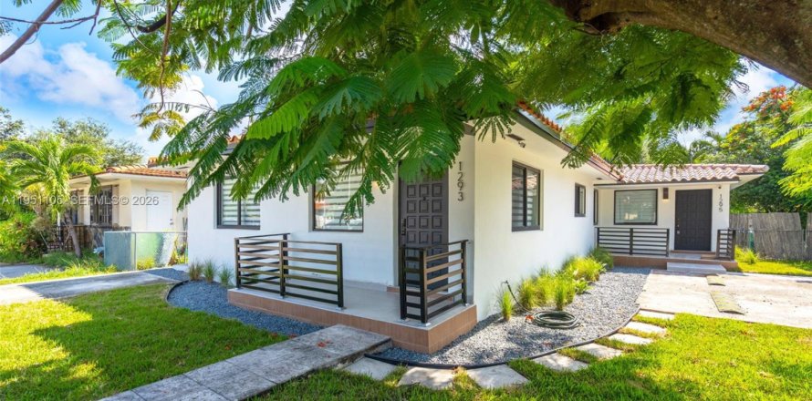 Propiedad comercial en Miami, Florida 188.13 m2 № 2007596