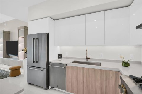 Condo in Saint Petersburg, Florida, 3 bedrooms  № 2138712 - photo 3