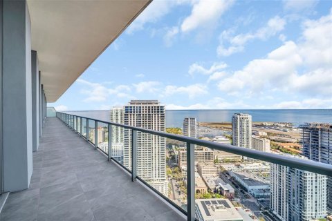 Condo in Saint Petersburg, Florida, 3 bedrooms  № 2138712 - photo 8