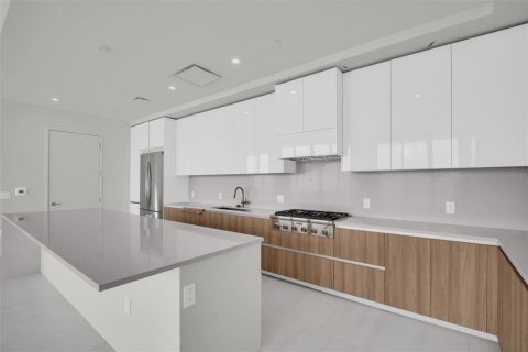 Condo in Saint Petersburg, Florida, 3 bedrooms  № 2138712 - photo 6