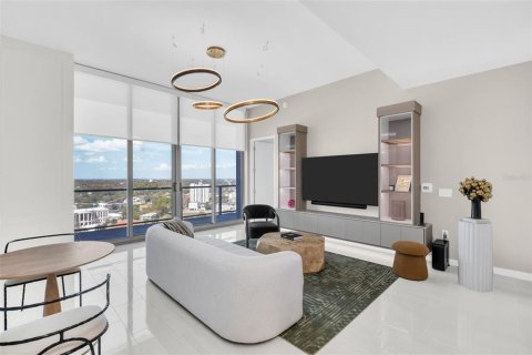 Condo in Saint Petersburg, Florida, 3 bedrooms  № 2138712 - photo 4