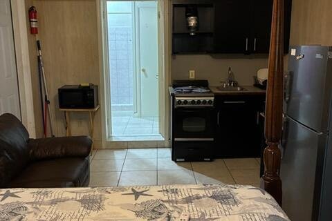 Immobilier commercial à louer à Miami Gardens, Floride: 3 pièces, 147.71 m2 № 2245818 - photo 6