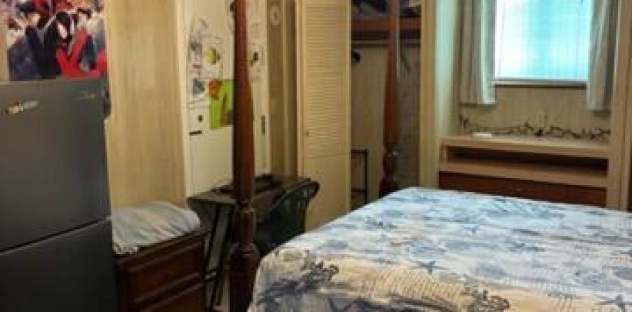 Immobilier commercial à Miami Gardens, Floride 3 pièces, 147.71 m2 № 2245818