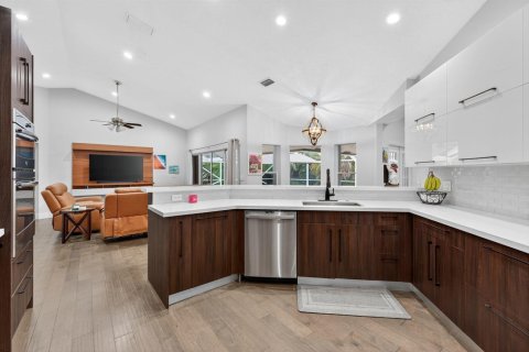 Villa ou maison à vendre à Boca Raton, Floride: 5 chambres, 260.68 m2 № 2397334 - photo 19