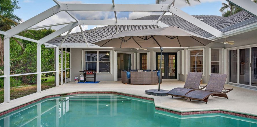 Villa ou maison à Boca Raton, Floride 5 chambres, 260.68 m2 № 2397334