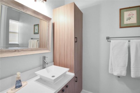 Casa en venta en Southwest Ranches, Florida, 4 dormitorios, 348.57 m2 № 1956283 - foto 27