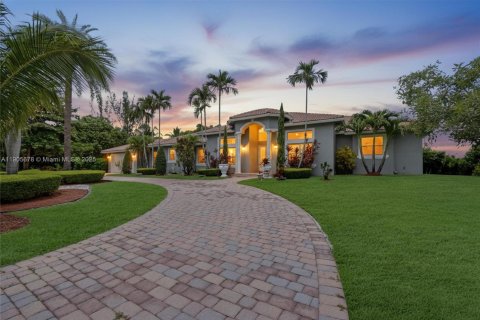 Casa en venta en Southwest Ranches, Florida, 4 dormitorios, 348.57 m2 № 1956283 - foto 2