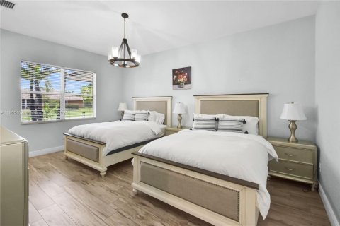 Casa en venta en Southwest Ranches, Florida, 4 dormitorios, 348.57 m2 № 1956283 - foto 26