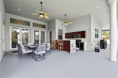 Casa en venta en Southwest Ranches, Florida, 4 dormitorios, 348.57 m2 № 1956283 - foto 28