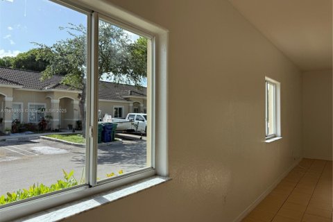 Condo in Homestead, Florida, 3 bedrooms  № 1888785 - photo 4