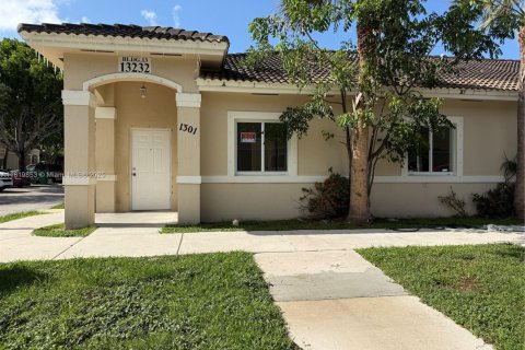 Condo in Homestead, Florida, 3 bedrooms  № 1888785 - photo 1