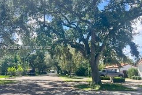 Villa ou maison à louer à Miami Springs, Floride: 3 chambres, 127.46 m2 № 1943639 - photo 3