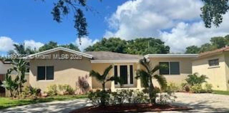 Villa ou maison à Miami Springs, Floride 3 chambres, 127.46 m2 № 1943639