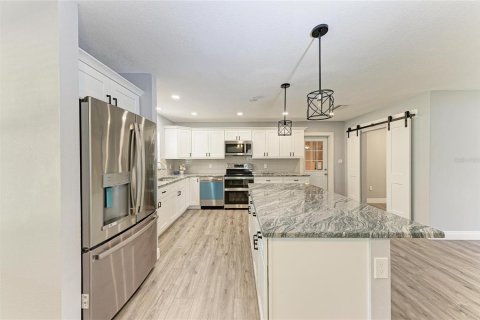 House in Palmetto, Florida 3 bedrooms, 164.99 sq.m. № 2215915 - photo 10