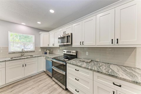 House in Palmetto, Florida 3 bedrooms, 164.99 sq.m. № 2215915 - photo 14
