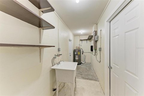 House in Palmetto, Florida 3 bedrooms, 164.99 sq.m. № 2215915 - photo 17
