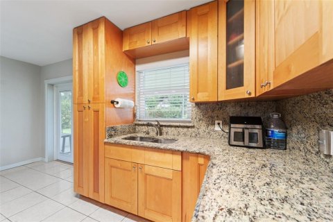 Casa en venta en Saint Petersburg, Florida, 2 dormitorios, 74.14 m2 № 1905157 - foto 8