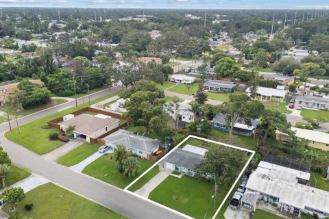 Casa en venta en Saint Petersburg, Florida, 2 dormitorios, 74.14 m2 № 1905157 - foto 24