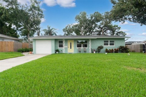 Casa en venta en Saint Petersburg, Florida, 2 dormitorios, 74.14 m2 № 1905157 - foto 2