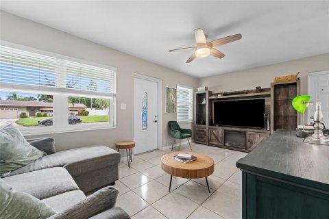 Casa en venta en Saint Petersburg, Florida, 2 dormitorios, 74.14 m2 № 1905157 - foto 4