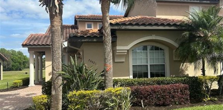 Touwnhouse à Howey-in-the-Hills, Floride 2 chambres, 195.09 m2 № 1810646