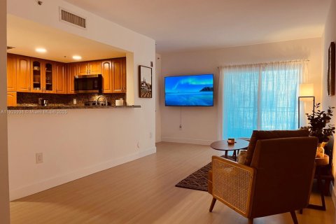 Снять в аренду кондоминиум в Майами, Флорида 1 спальня, 69.68м2, № 1975077 - фото 4