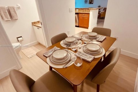 Снять в аренду кондоминиум в Майами, Флорида 1 спальня, 69.68м2, № 1975077 - фото 11