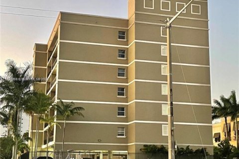 Снять в аренду кондоминиум в Майами, Флорида 1 спальня, 69.68м2, № 1975077 - фото 27