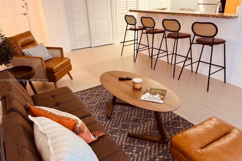 Снять в аренду кондоминиум в Майами, Флорида 1 спальня, 69.68м2, № 1975077 - фото 1